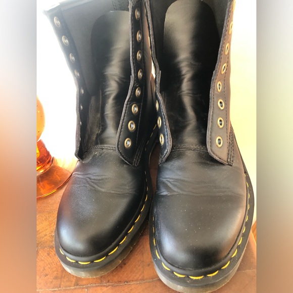 DOC MARTENS Black Boots Classic  🖤 - Picture 12 of 12